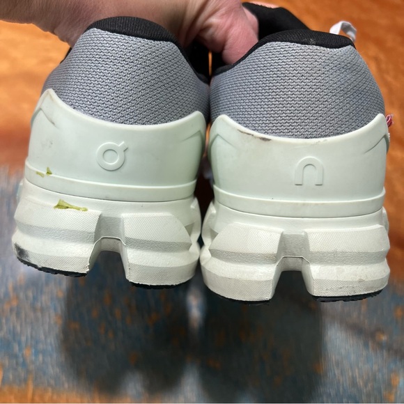 On Cloudflyer 4 Running Shoes Peach Aloe size 8.5 Sneakers - Picture 13 of 14